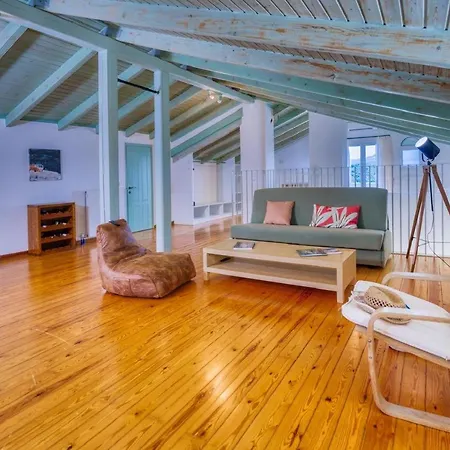 Mavres Luxury Loft Апартаменты